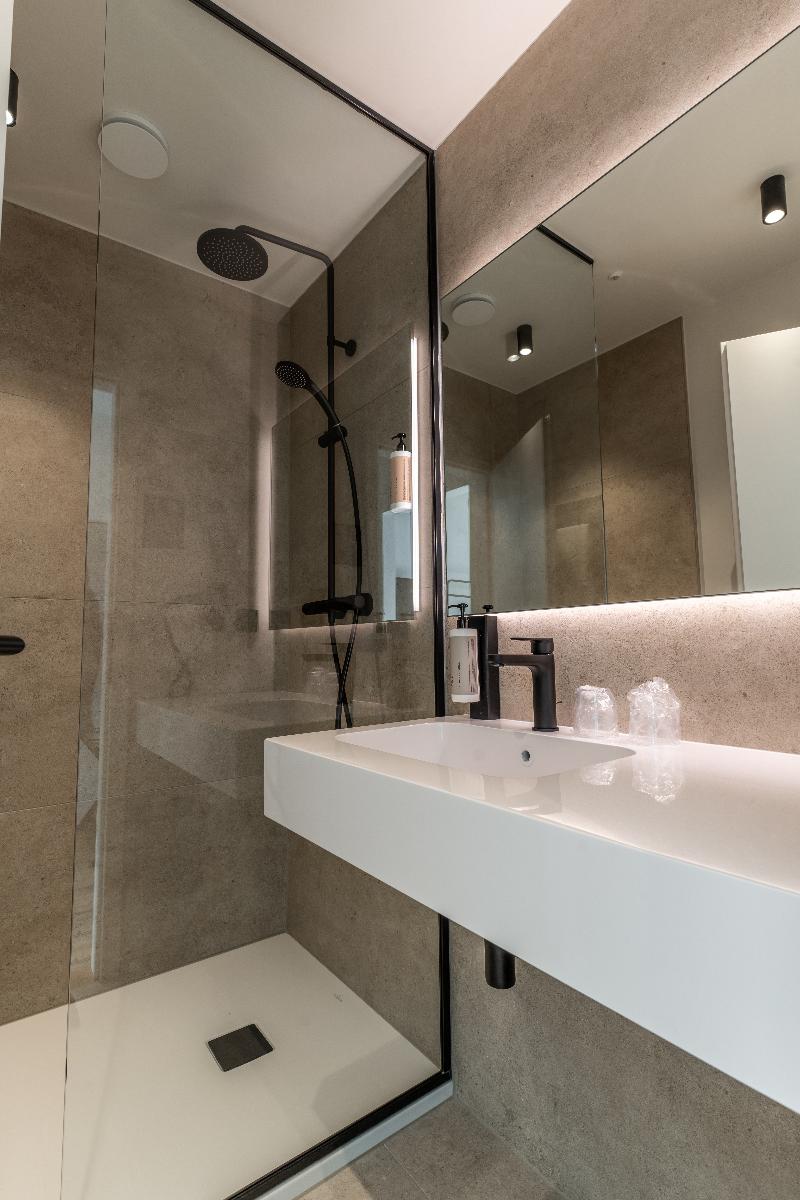 Le Manoir image
