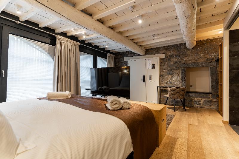 Le Manoir image