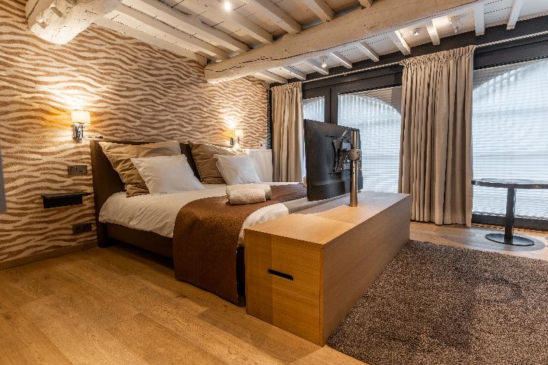 Le Manoir image