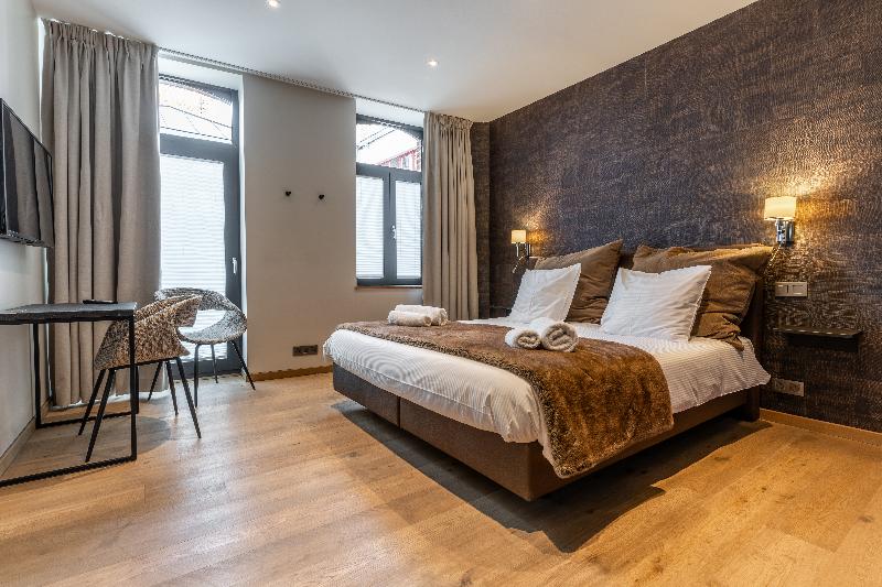Le Manoir image
