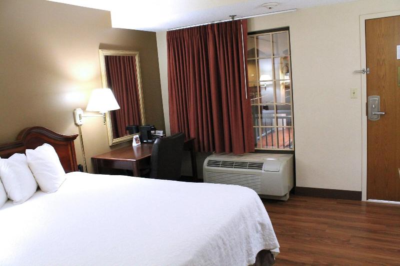 Auburn Place Hotel And Suites image
