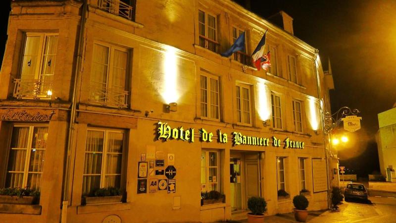 Hotel De La Banniere De France image