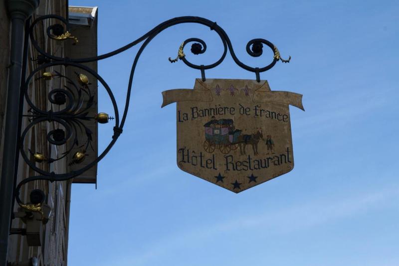 Hotel De La Banniere De France image