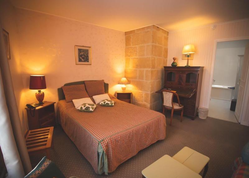 Hotel De La Banniere De France image