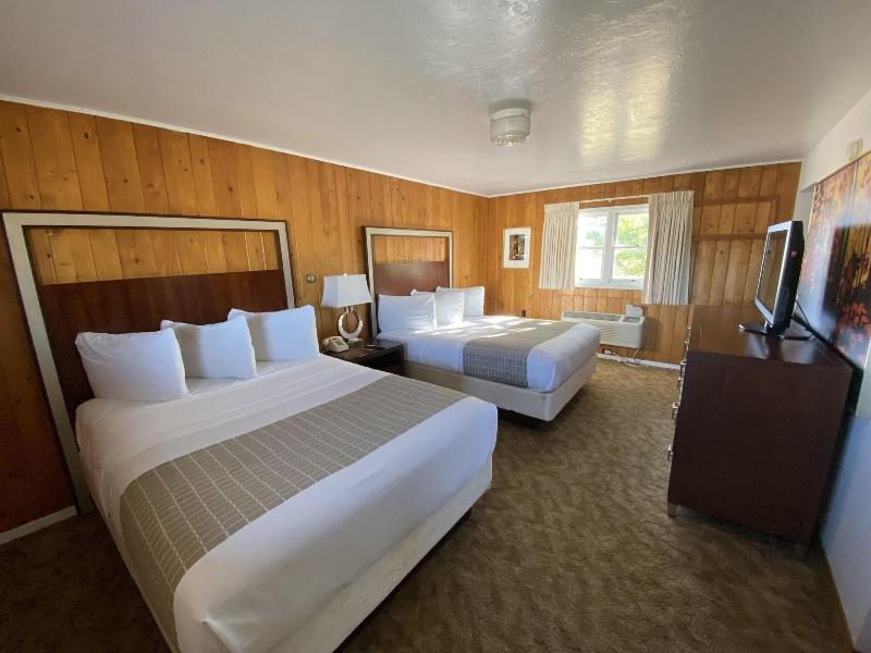 Oasis Botique Motel — exterior view