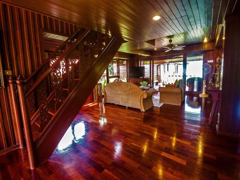Erawan Villa Hotel image