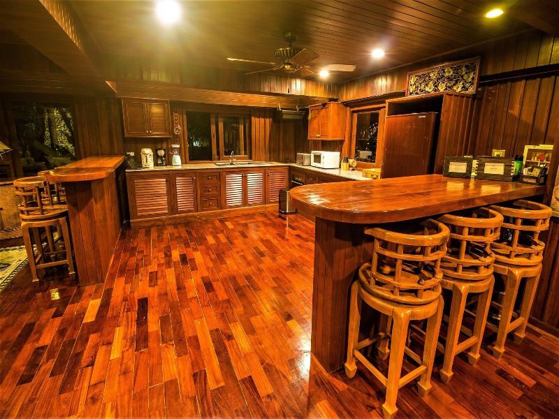 Erawan Villa Hotel image