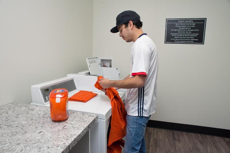 Encore Suites By Service Plus Inns image