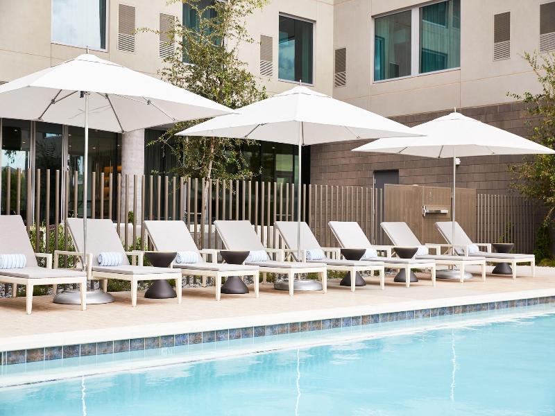 Ac Hotel By Marriott Phoenix Biltmore image