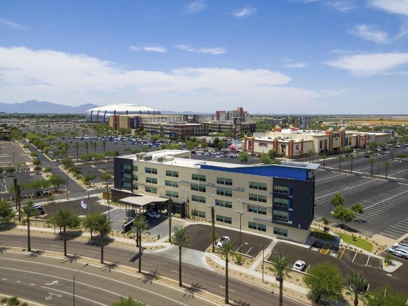 Aloft Glendale At Westgate image