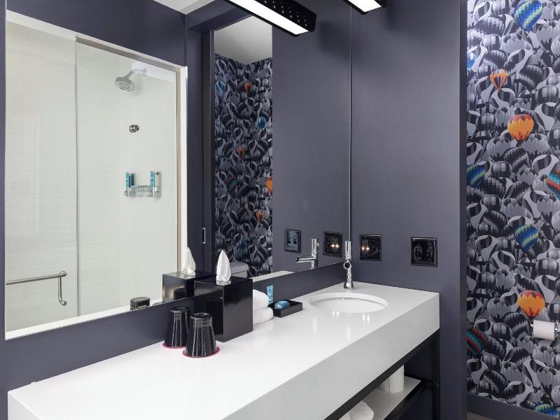 Aloft Glendale At Westgate image