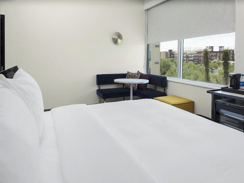 Aloft Glendale At Westgate image