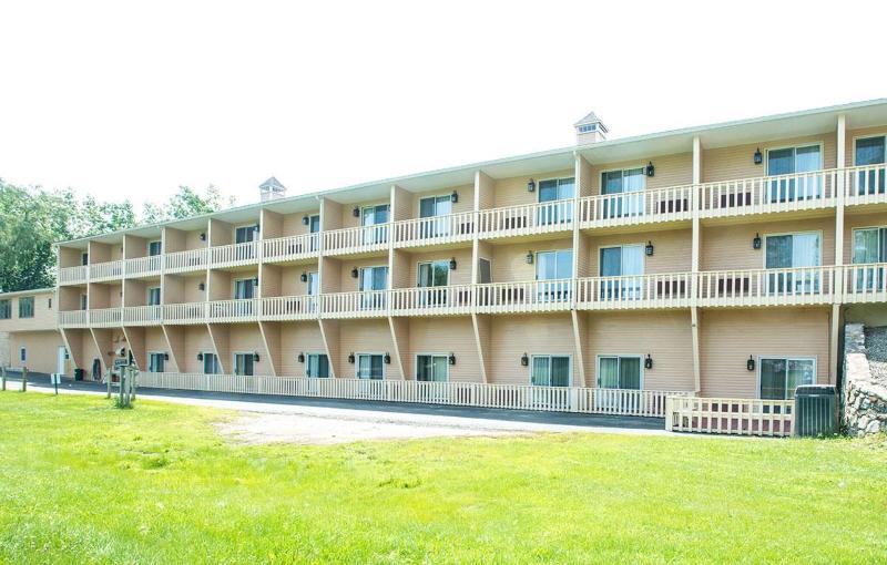 Hampton Falls Inn image