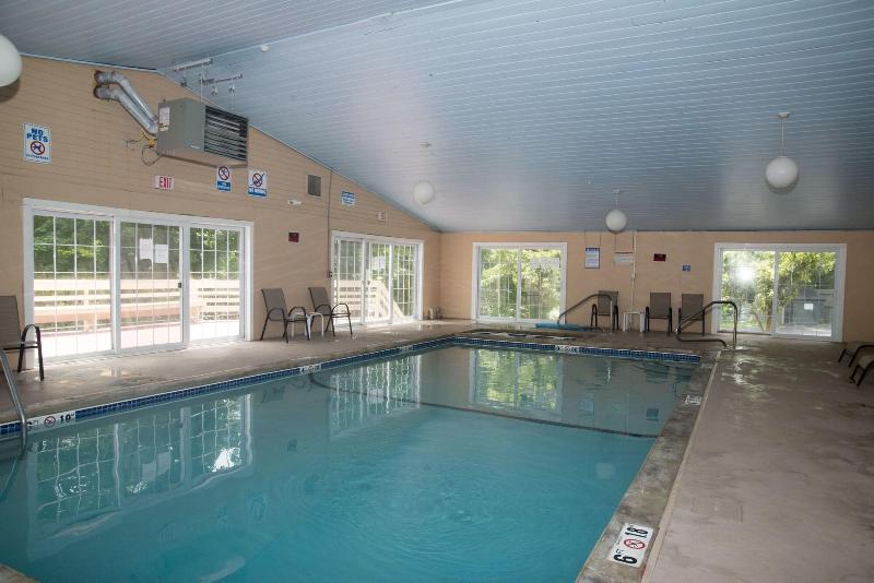 Hampton Falls Inn image