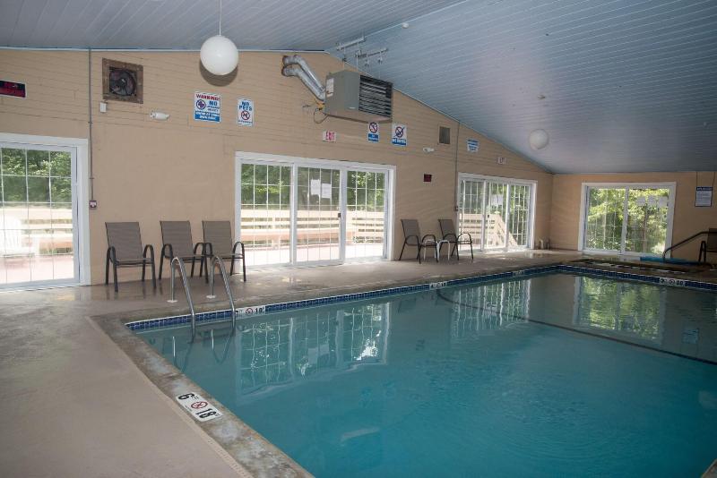 Hampton Falls Inn image