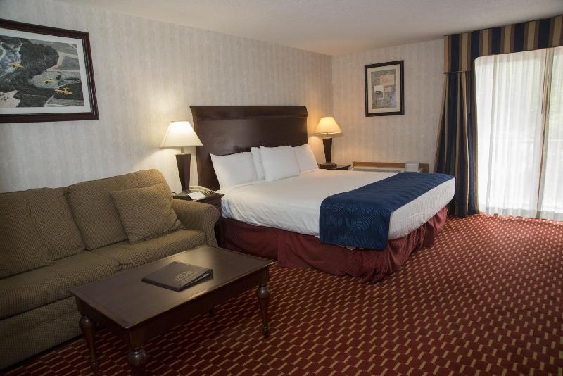 Hampton Falls Inn image