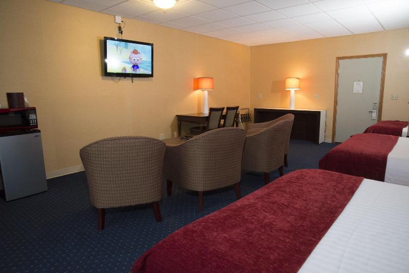 Hampton Falls Inn image