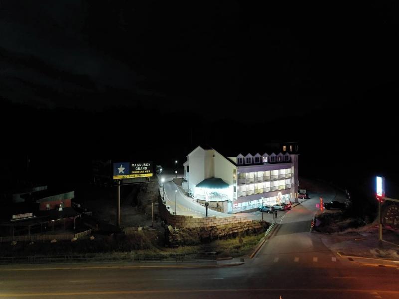 Roosevelt Inn Mount Rushmore