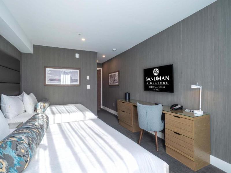 Sandman Signature Ottawa Airport Hotel image