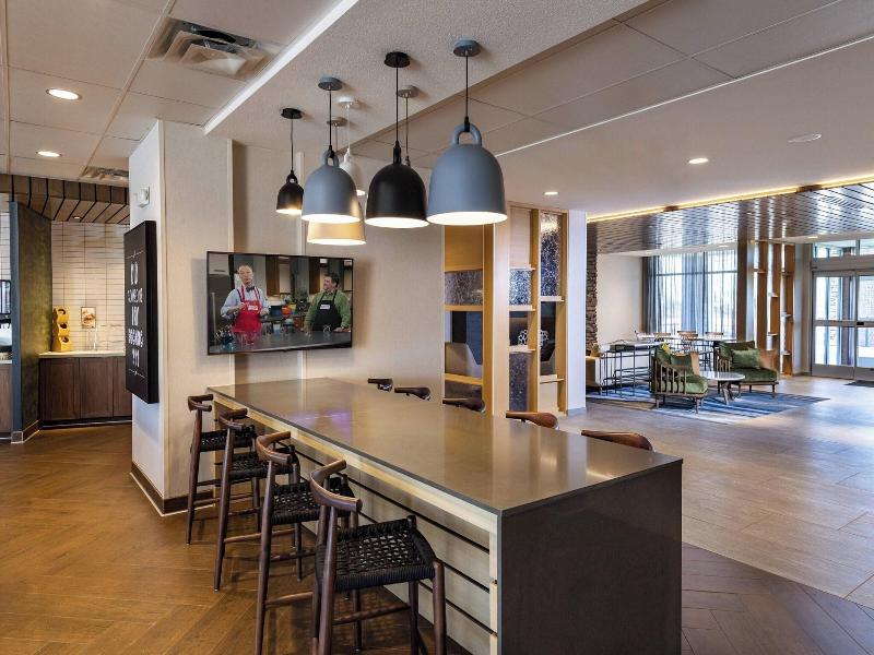 Fairfield Inn & Suites by Marriott Phoenix West/To image