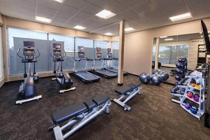 Fairfield Inn & Suites by Marriott Phoenix West/To image