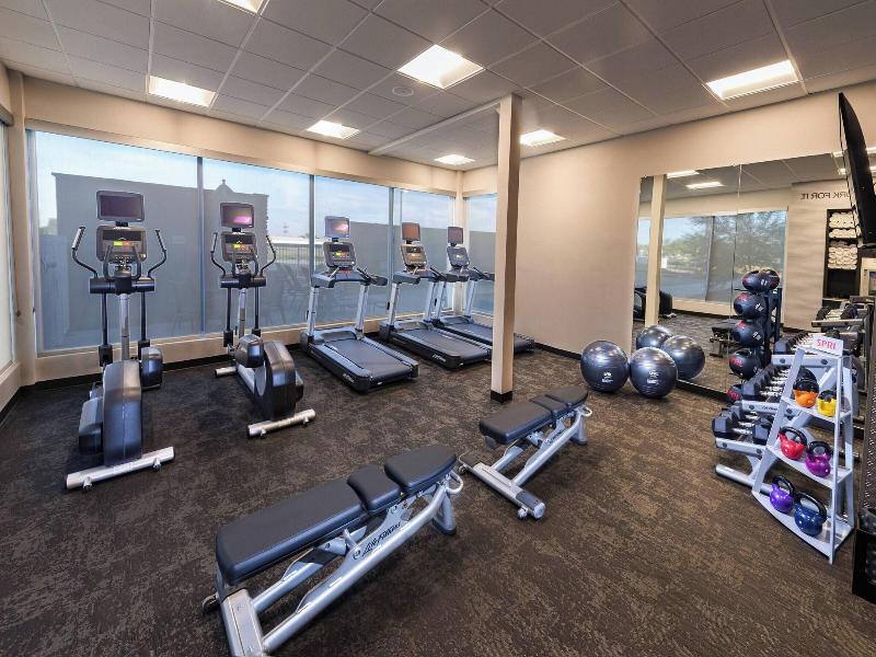 Fairfield Inn & Suites by Marriott Phoenix West/To image