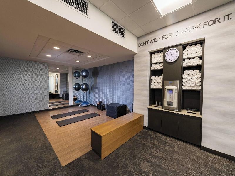 Fairfield Inn & Suites by Marriott Phoenix West/To image