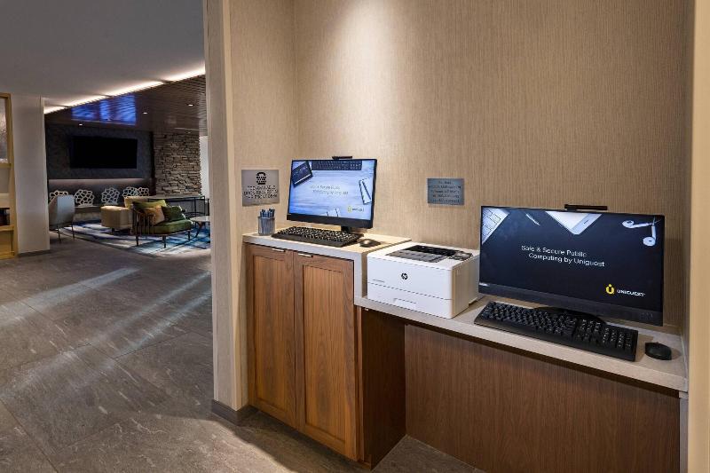 Fairfield Inn & Suites by Marriott Phoenix West/To image