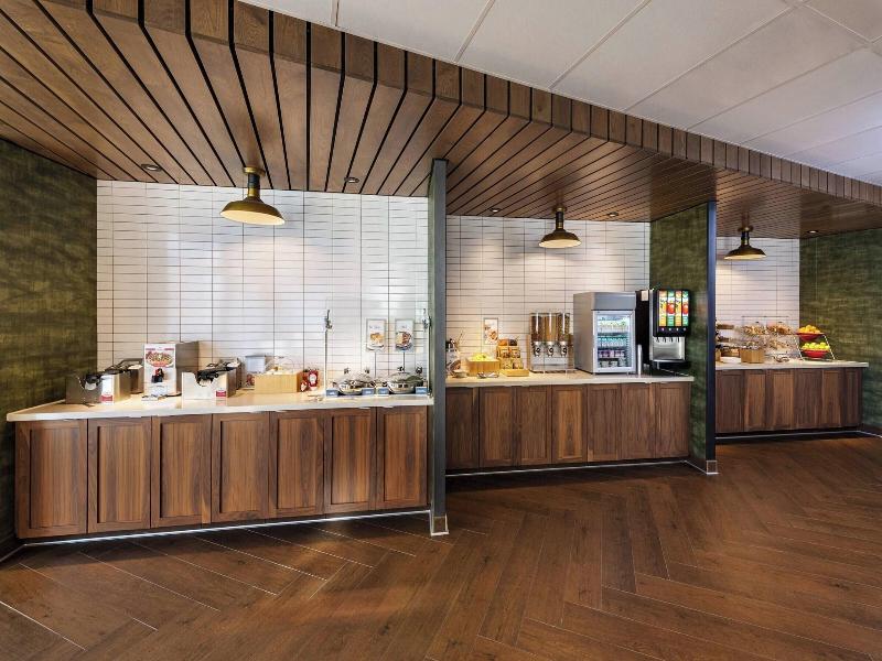 Fairfield Inn & Suites by Marriott Phoenix West/To image