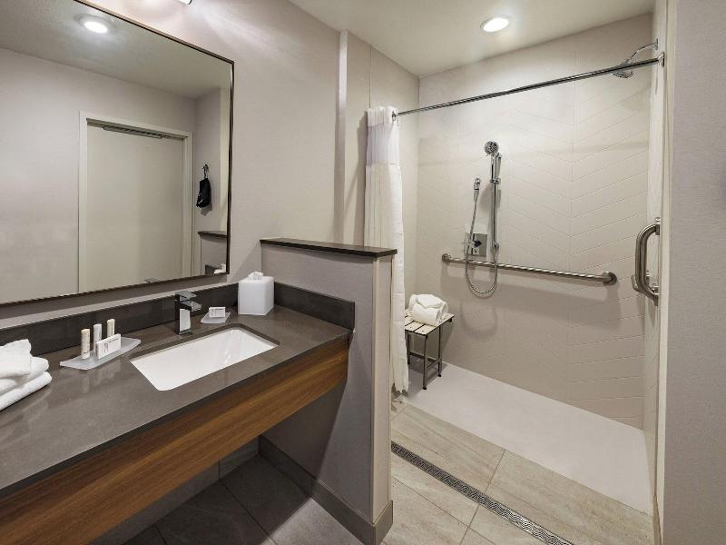 Fairfield Inn & Suites by Marriott Phoenix West/To image