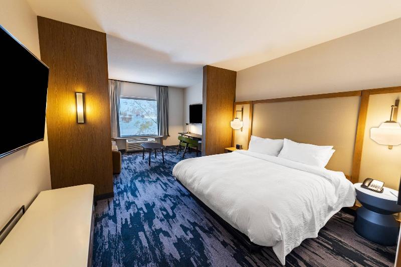 Fairfield Inn & Suites by Marriott Phoenix West/To image