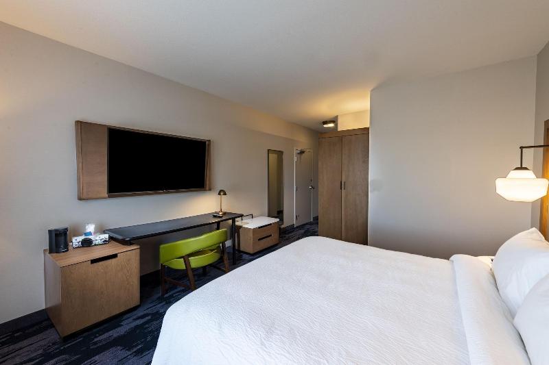 Fairfield Inn & Suites by Marriott Phoenix West/To image