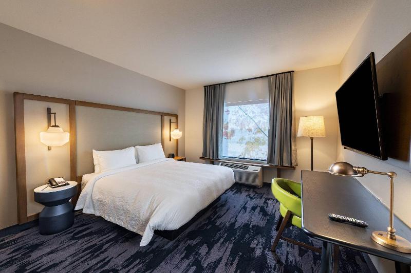 Fairfield Inn & Suites by Marriott Phoenix West/To image