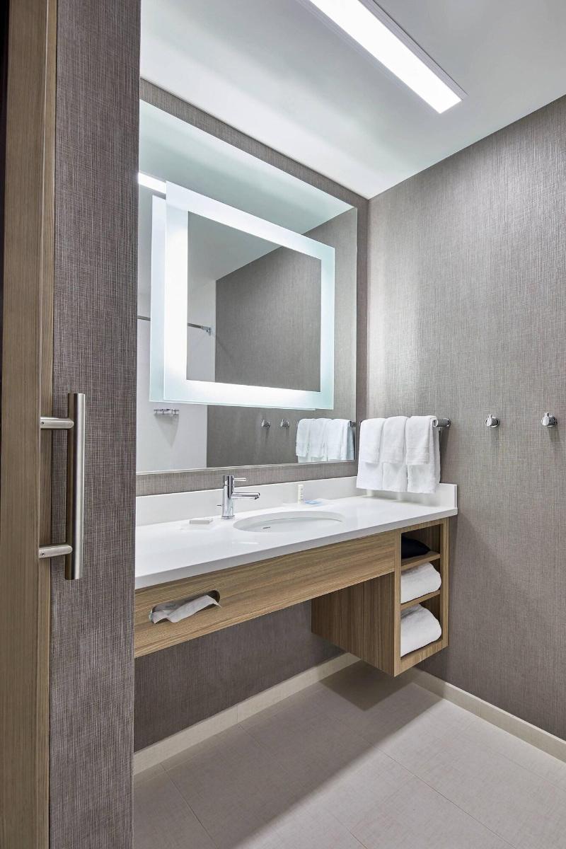 Springhill Suites By Marriott Charlotte At Carowin image