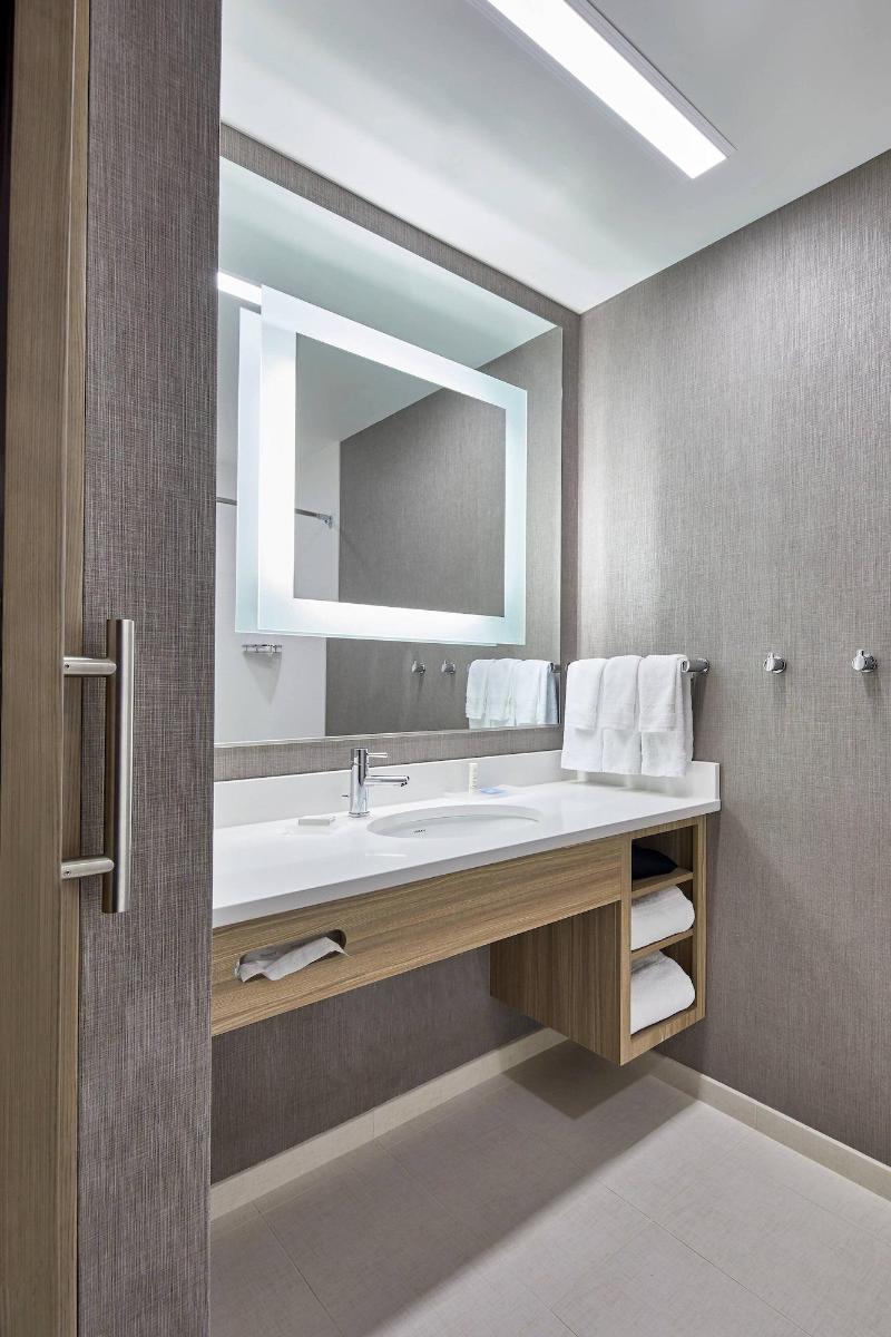 Springhill Suites By Marriott Charlotte At Carowin image