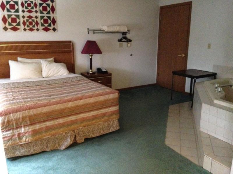 Sunrise Inn Hotel image