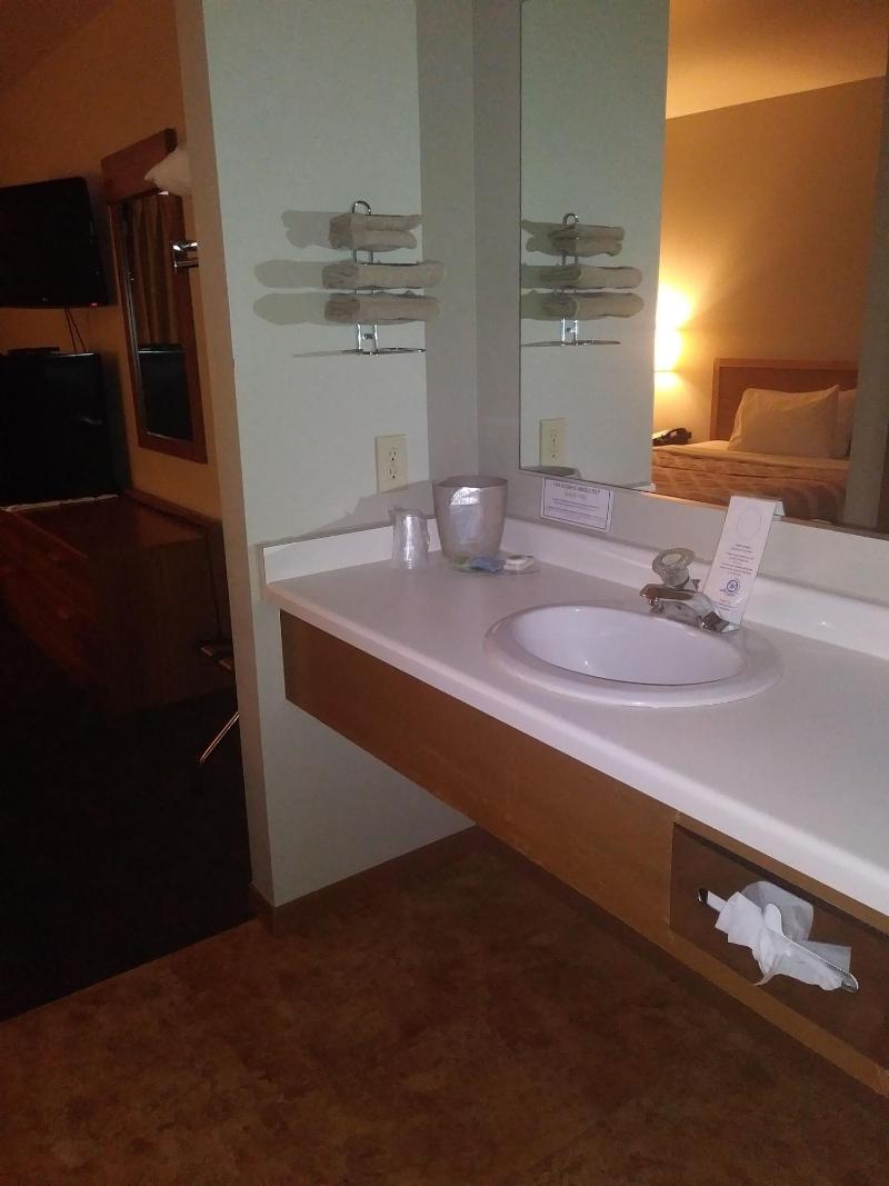 Sunrise Inn Hotel image
