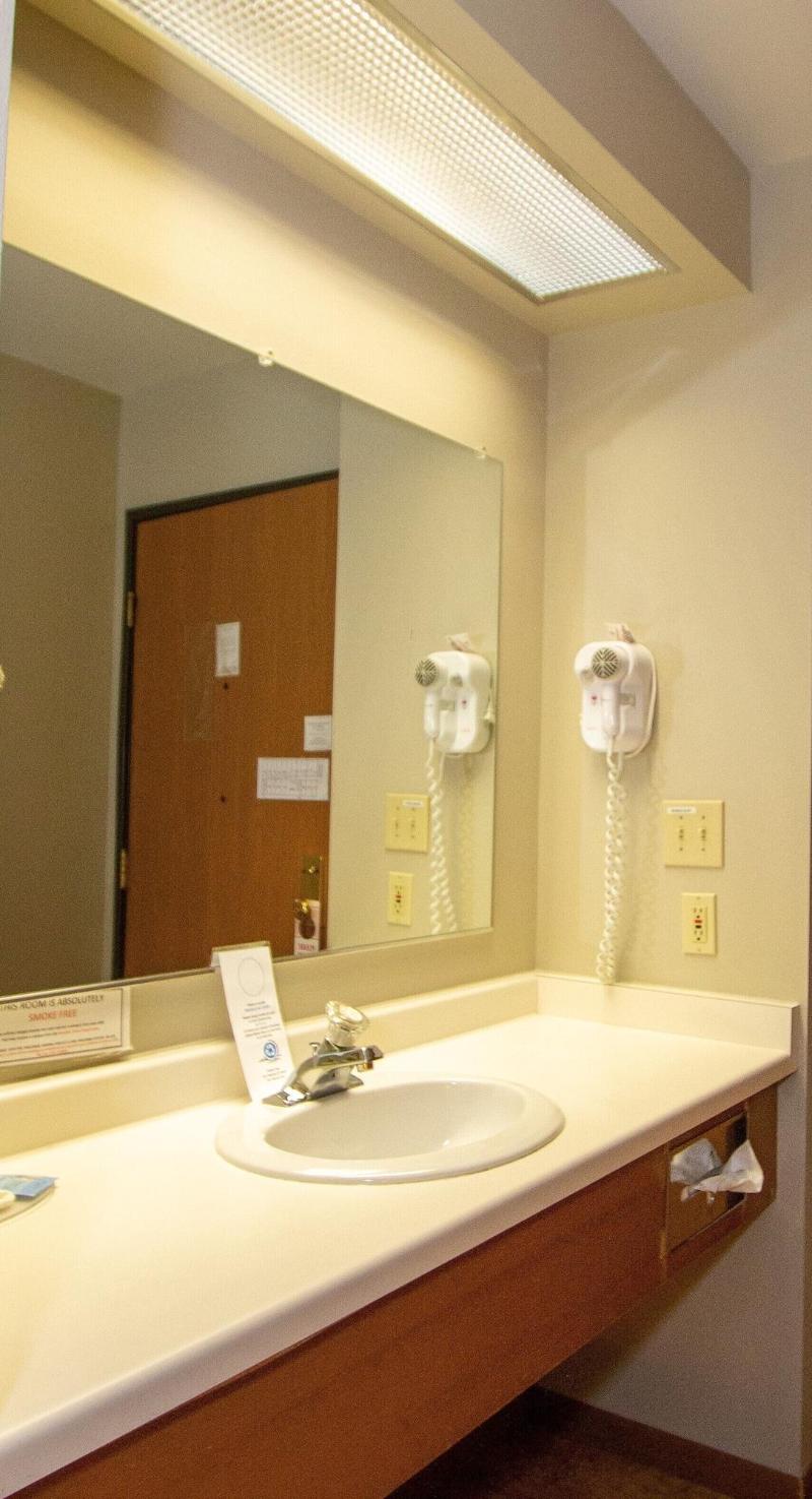 Sunrise Inn Hotel image