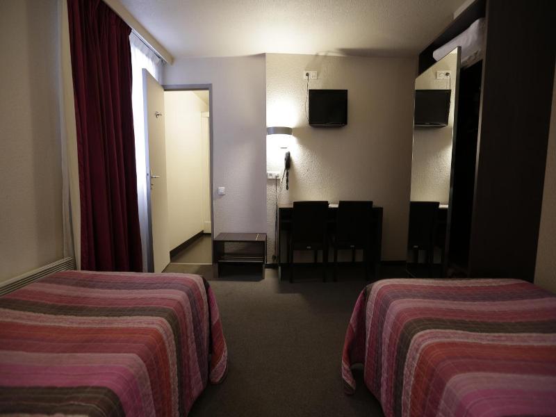 Hôtel Au Petit Caporal image
