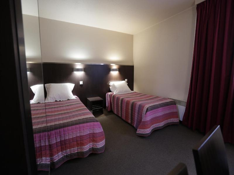 Hôtel Au Petit Caporal image