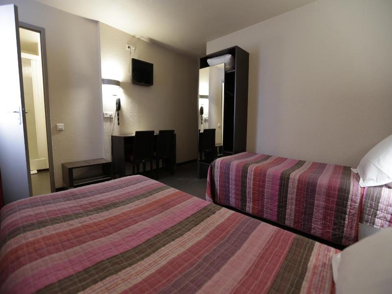 Hôtel Au Petit Caporal image