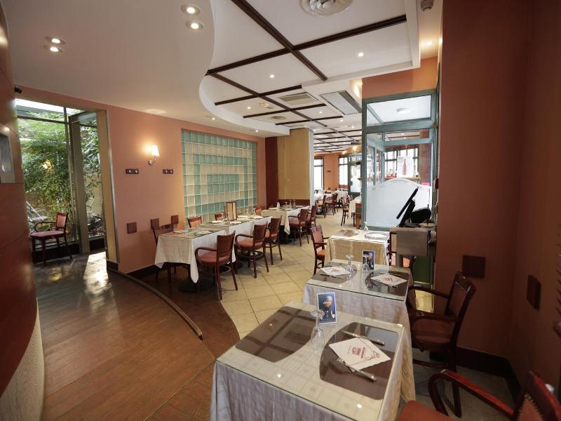 Hôtel Au Petit Caporal image