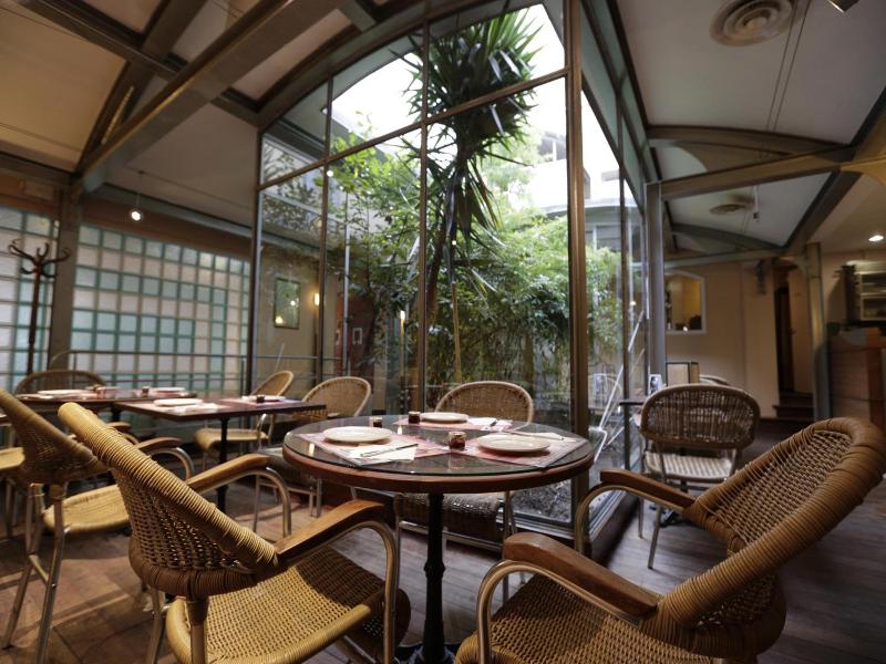 Hôtel Au Petit Caporal image