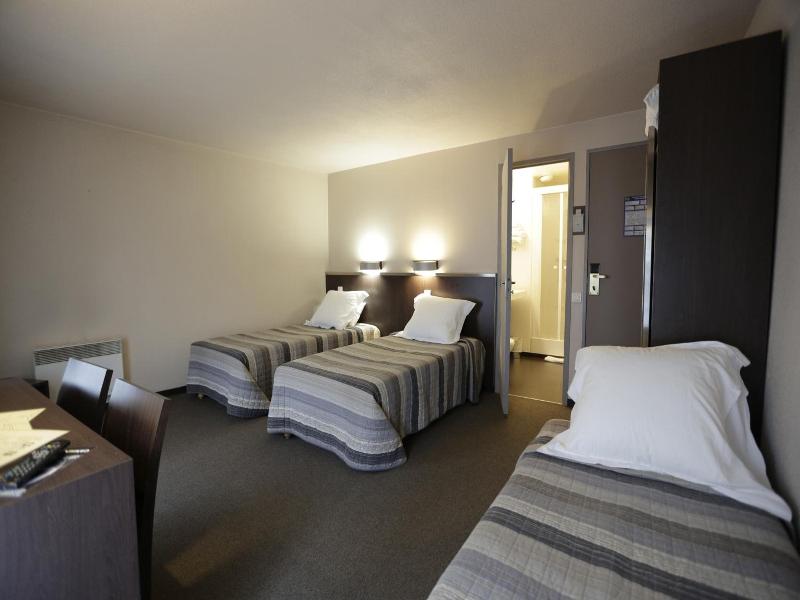 Hôtel Au Petit Caporal image
