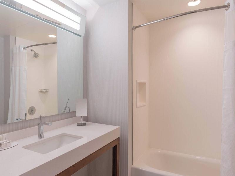 Courtyard By Marriott Thousand Oaks Agoura Hills image