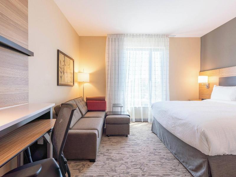 Towneplace Suites By Marriott Agoura Hills image