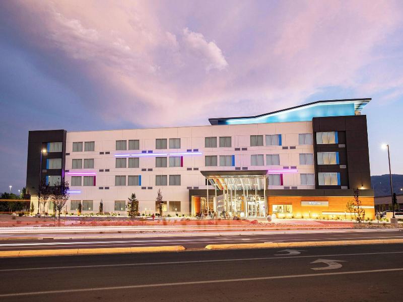 Aloft Reno-Tahoe International Airport image