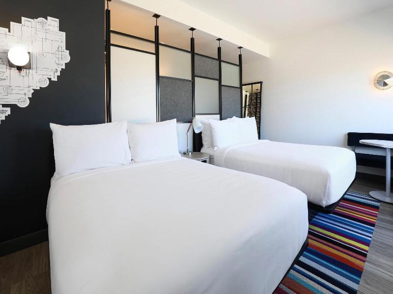 Aloft Reno-Tahoe International Airport image