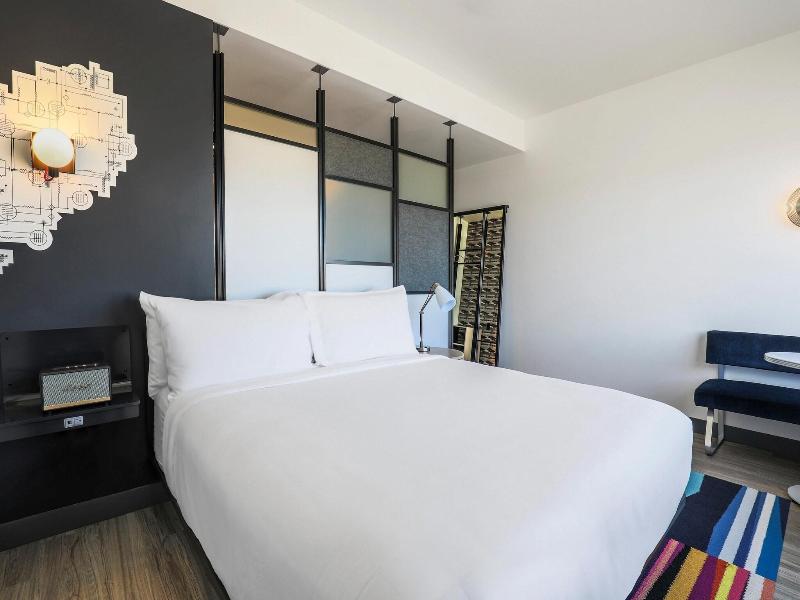 Aloft Reno-Tahoe International Airport image