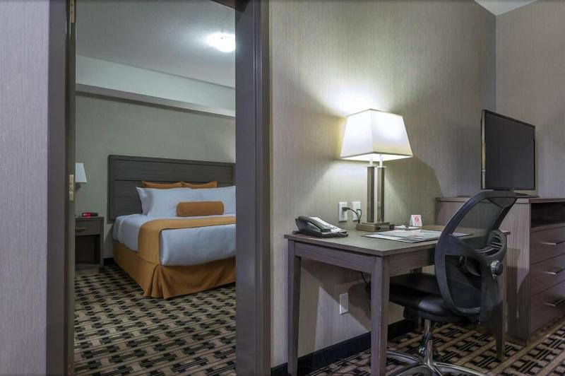 Timber Ridge Inn And Suites image